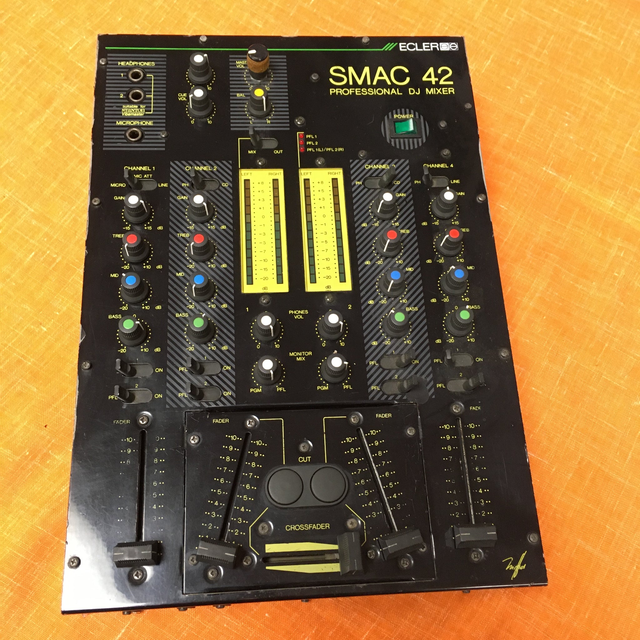 Mixeur DJ Professionnel ECLER SMAC 42 / DJ Mixer – Cali Calo Musique