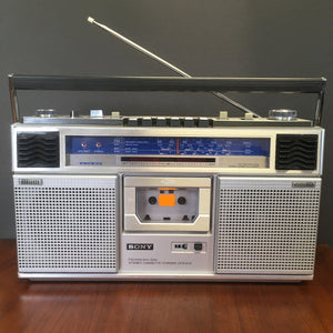 Radio Cassette - SONY CASSETTE-CORDER CFS 61S - Vintage 80's Boombox